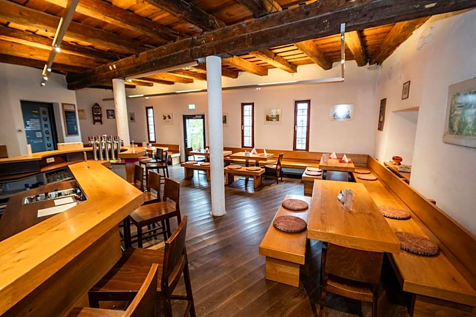 Schatz.Kammer Burg Kreuzen