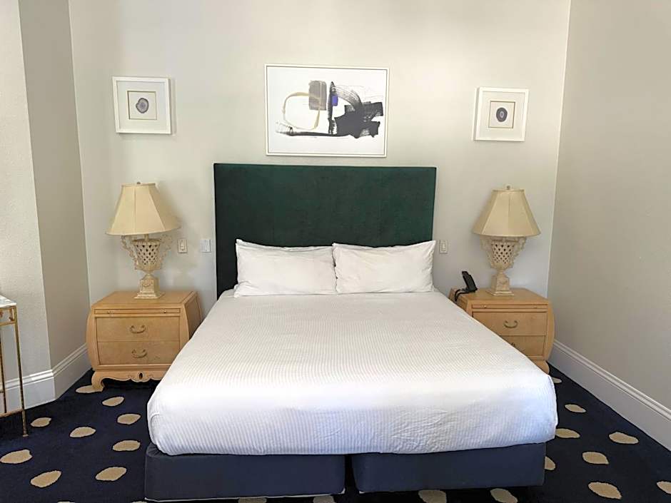 The Sterling Hotel