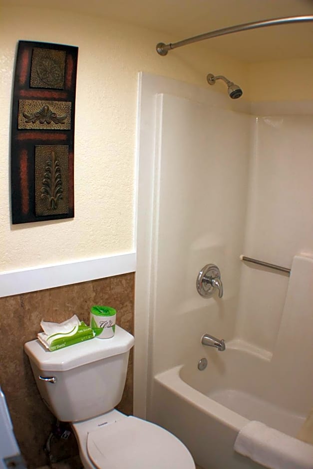At Home Inn - Fort Pierce