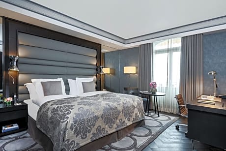 Savoy Executive room