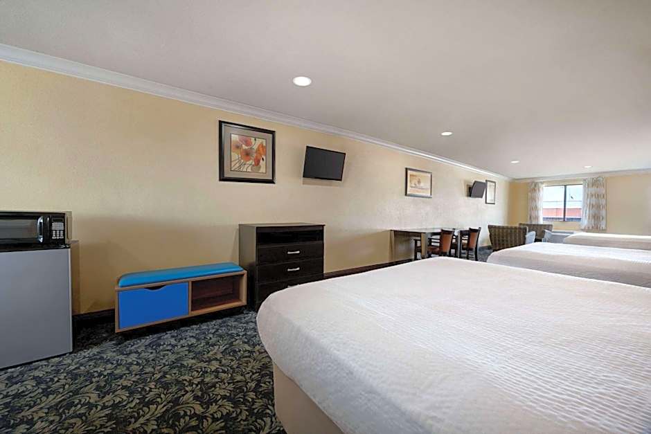 Days Inn by Wyndham Fresno South