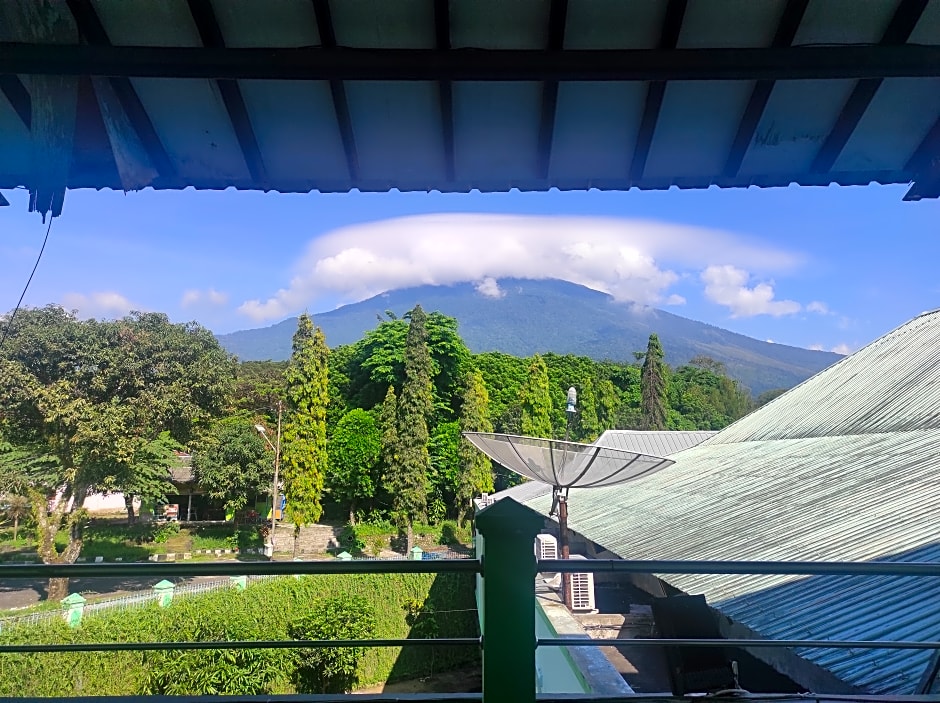 Ayong M Linggarjati Hotel