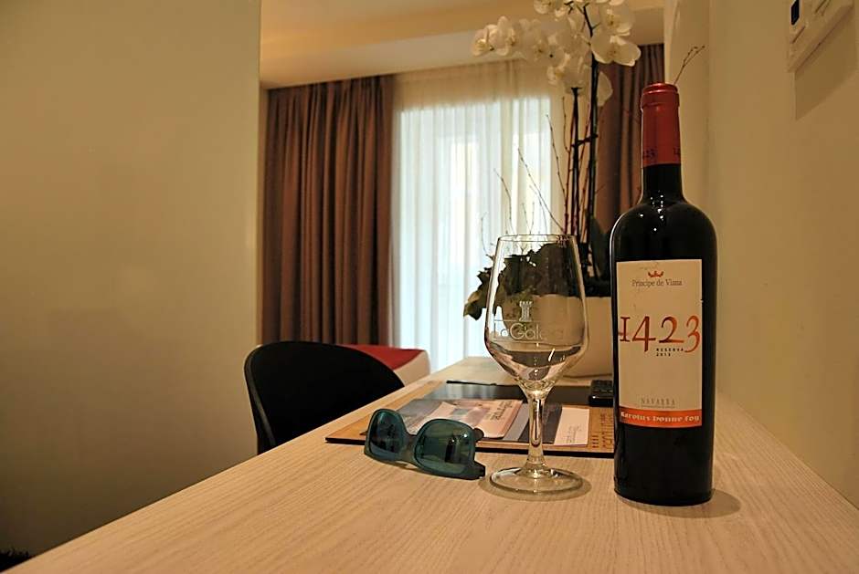 Hotel Pompaelo Plaza del Ayuntamiento & Spa