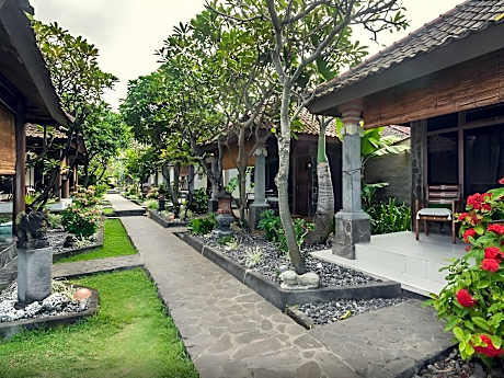 Temple Cafe and Seaside Cottages