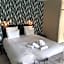 Au Loup Historic Apartments