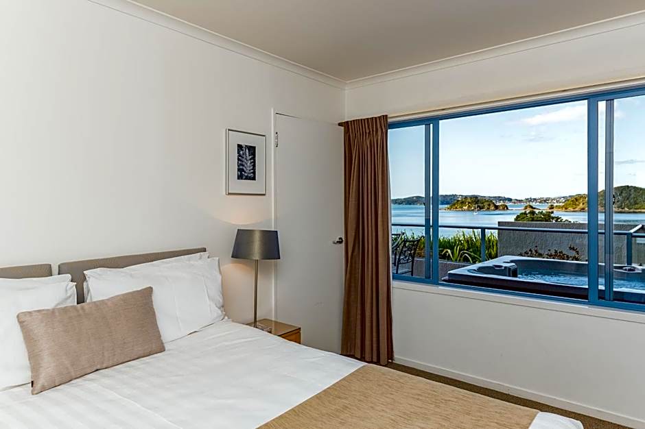 Blue Pacific Apartments