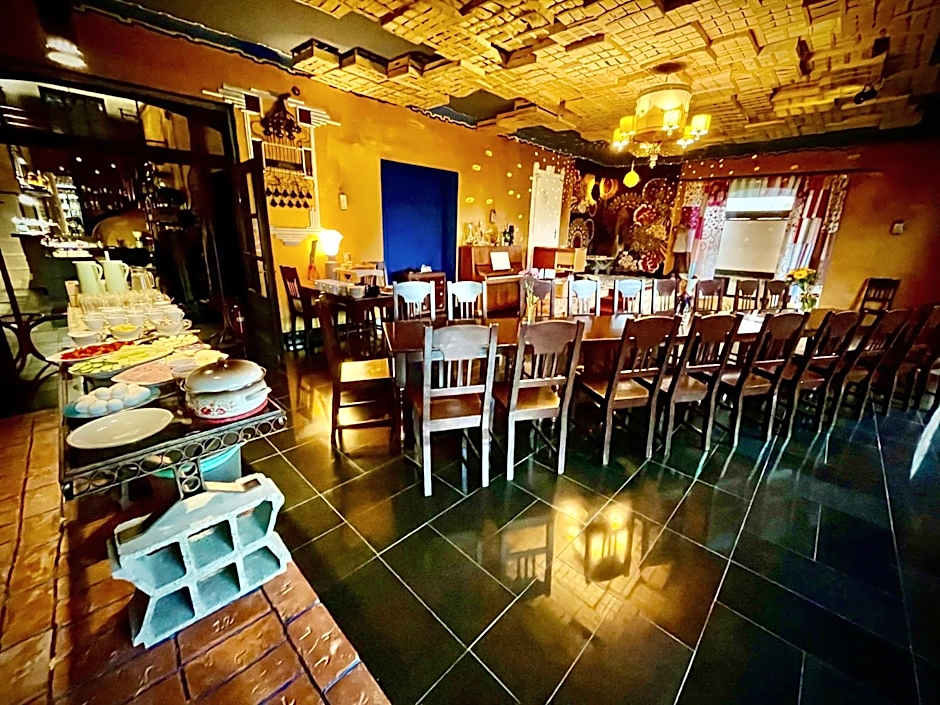 HARABURDI® Recyclart Hotel