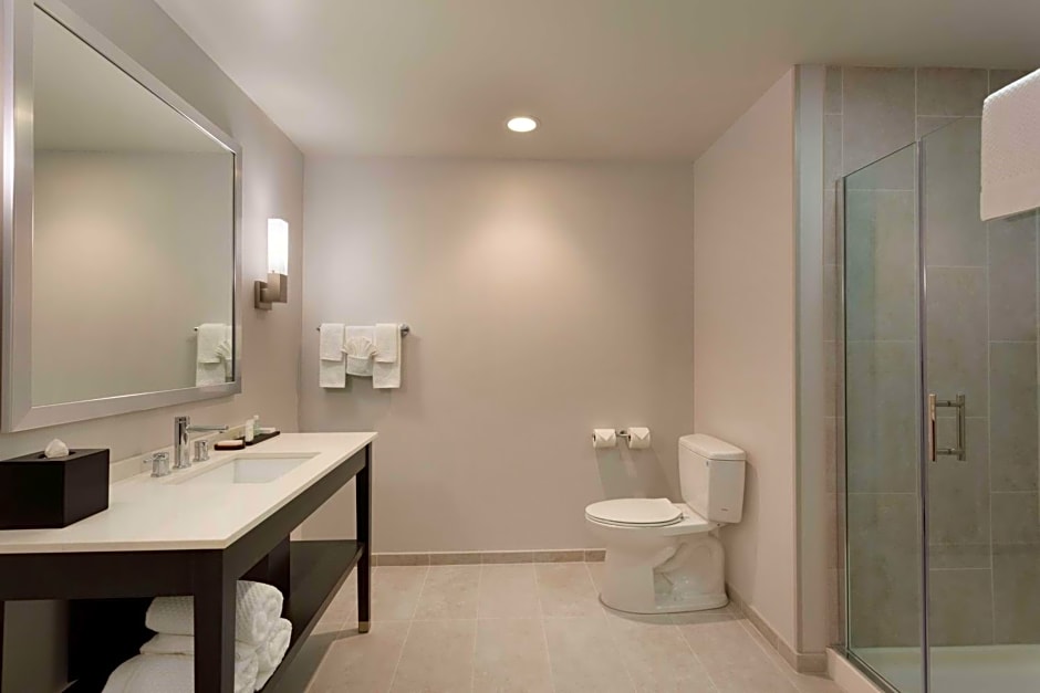 Embassy Suites By Hilton Kansas City/Olathe