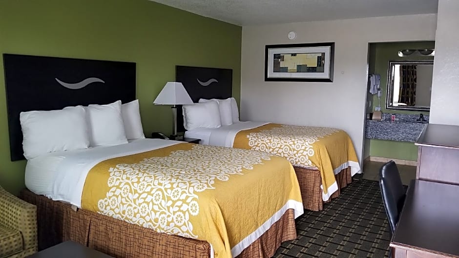 Days Inn by Wyndham West Memphis