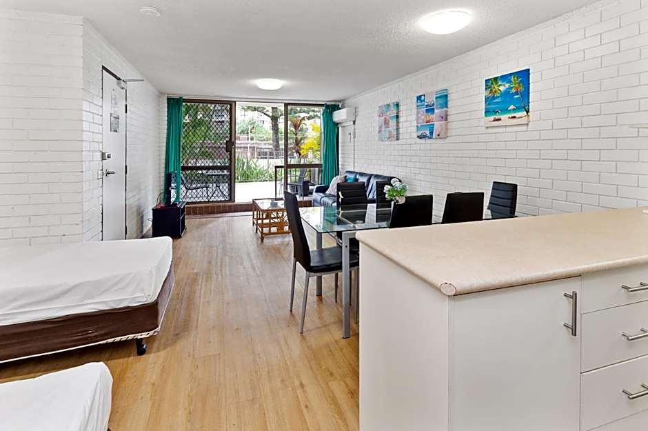 Trickett Gardens Holiday Inn