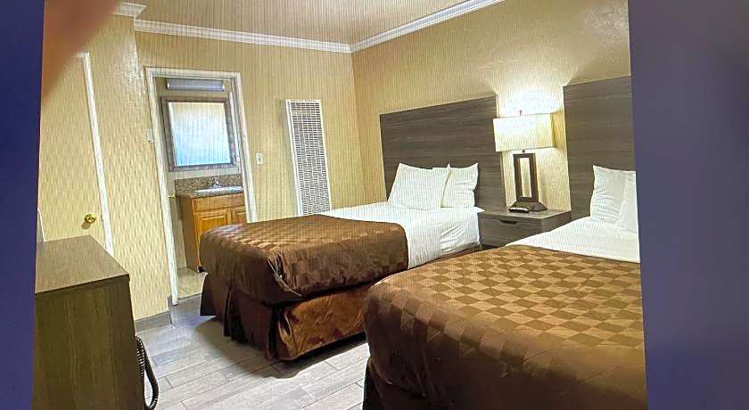 Holland Inn and Suites