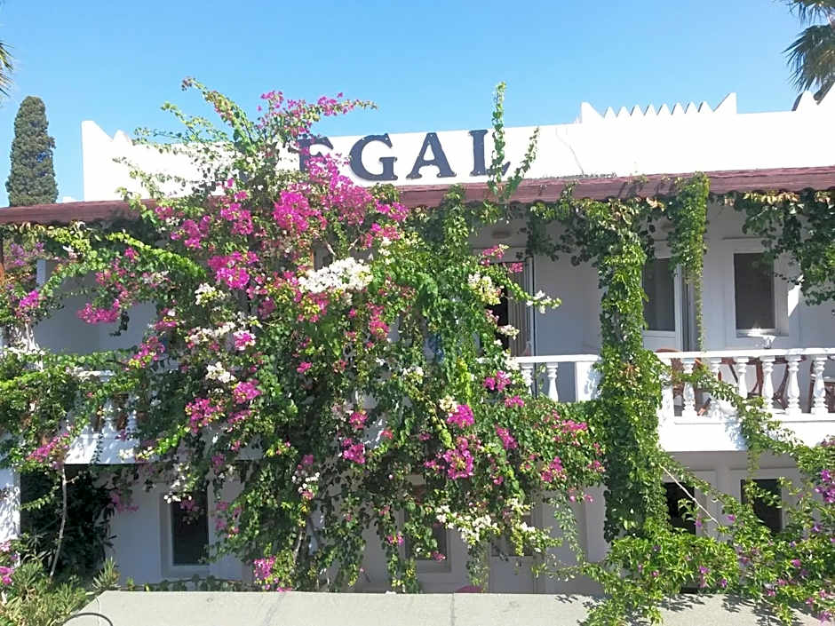 Regal Hotel
