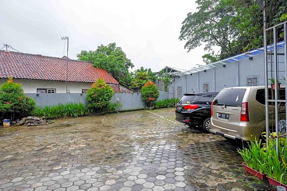 Urbanview Hotel Double Tree near RSUD Margono Purwokerto