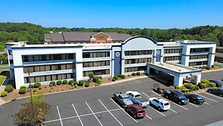 SureStay by Best Western Charlotte Matthews