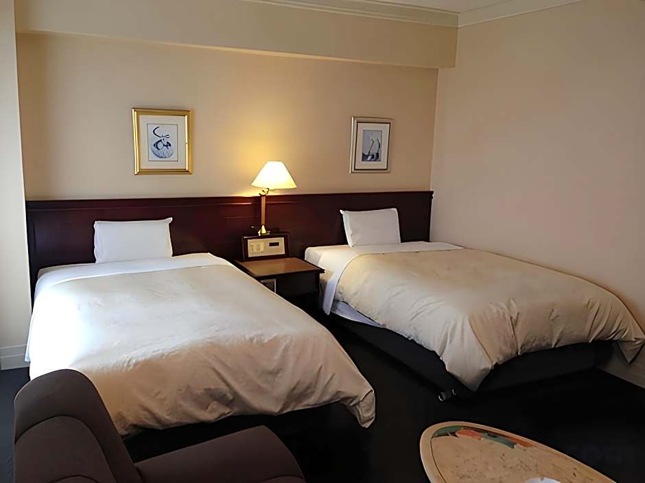 Creston Hotel