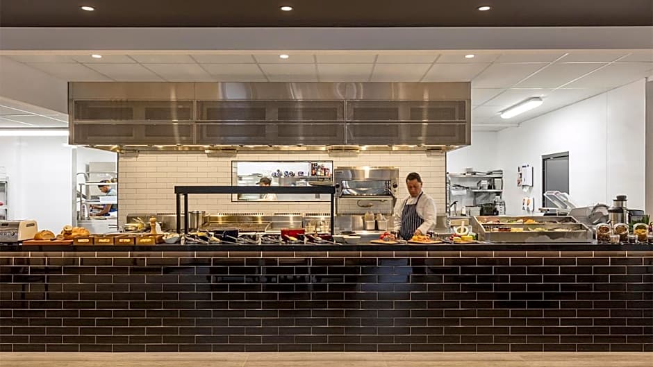 Oaks Wellington Hotel