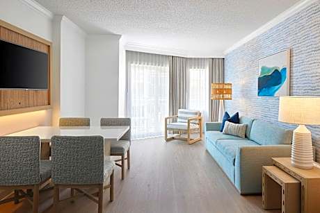 Boardwalk, Studio Suite, 1 King, Sofa bed, Beach view