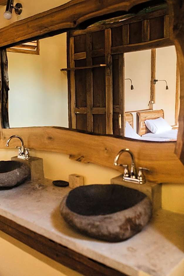 Kalyssa Beach Bungalows