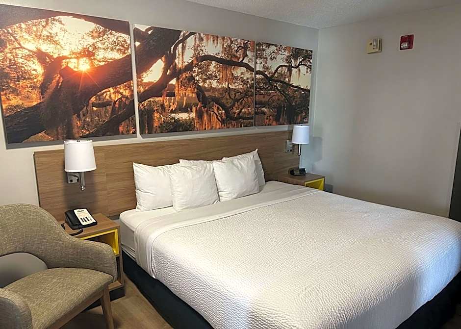 Days Inn by Wyndham Valdosta I-75