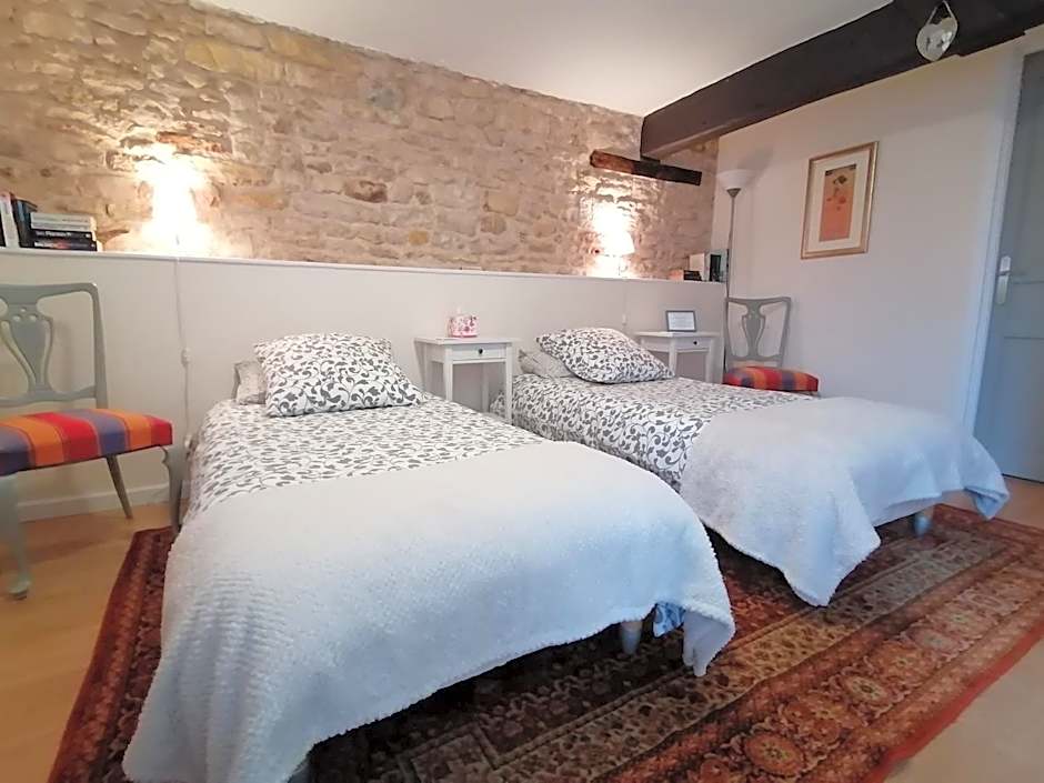 La Vieille Gorce Chambres d'Hôtes near Civray