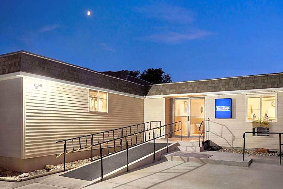 Travelodge by Wyndham Edgemont