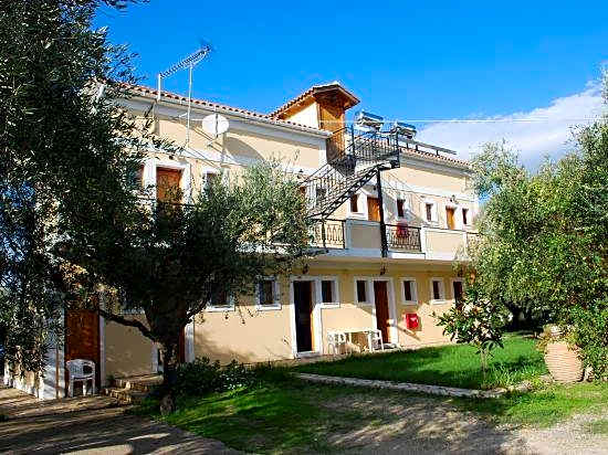 Kavos Psarou Studios & Apartments