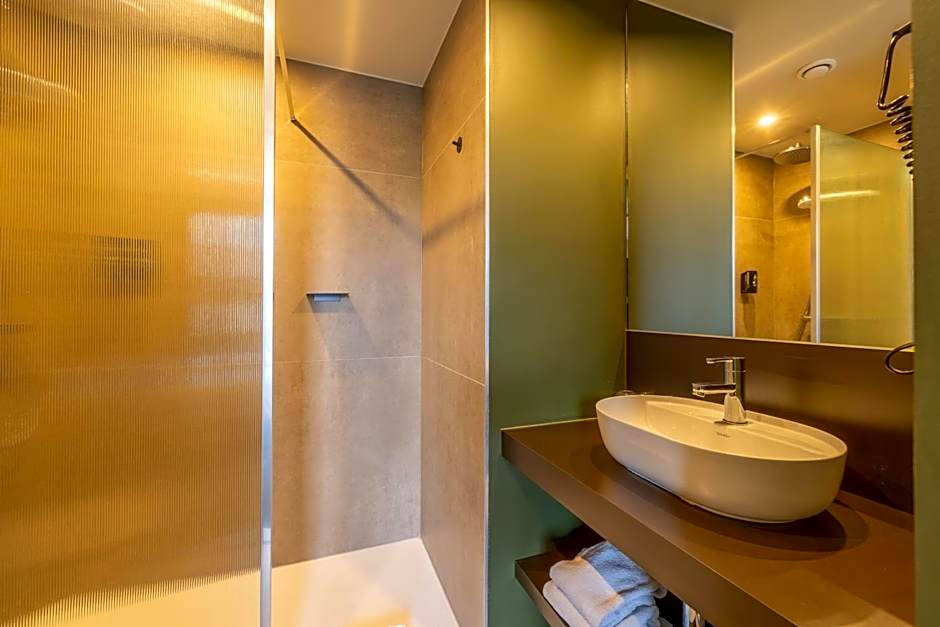 Green Hotel