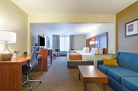 2 Double Beds Suite Nonsmoking