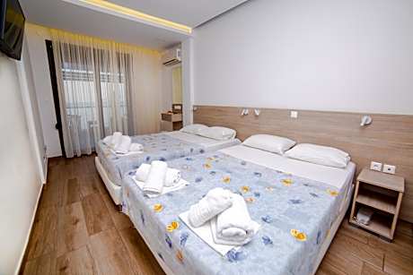 Deluxe Quadruple Room