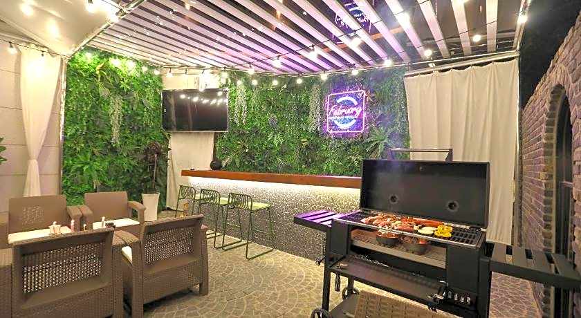 February Hotel SeongSeo