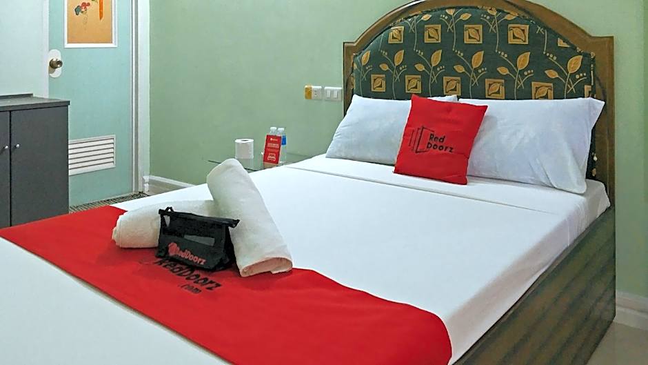 RedDoorz @ Bankal Lapulapu