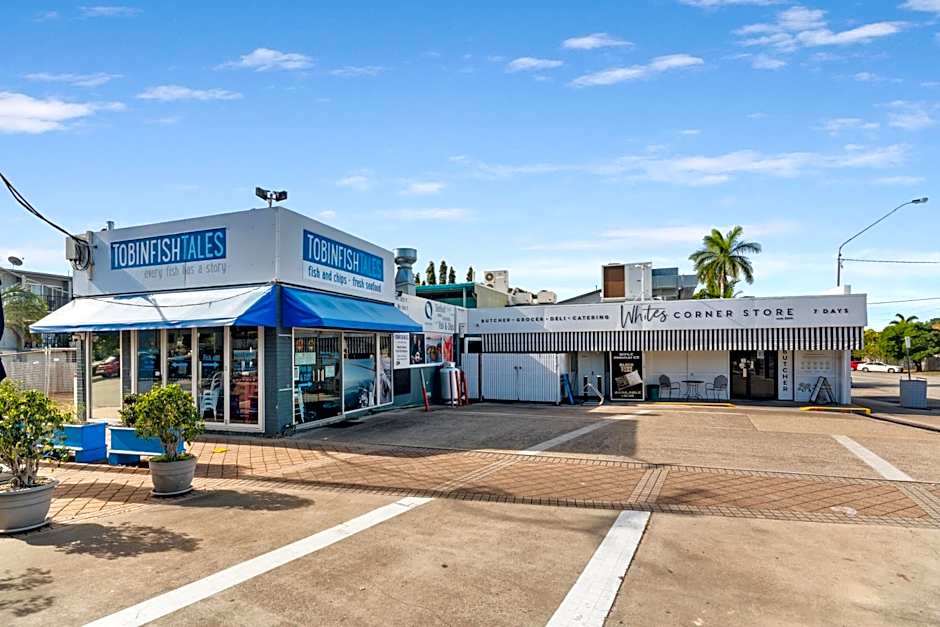 Castle Crest Motel
