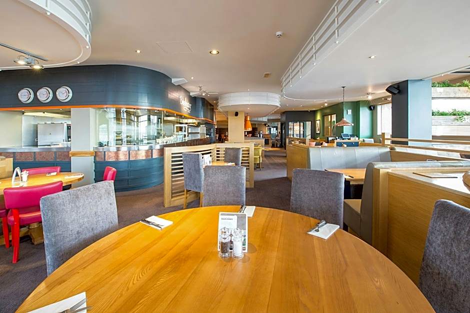 Premier Inn Swansea Waterfront