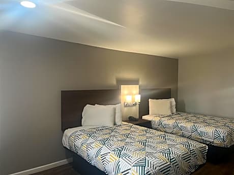 Quadruple Room - Non-Smoking