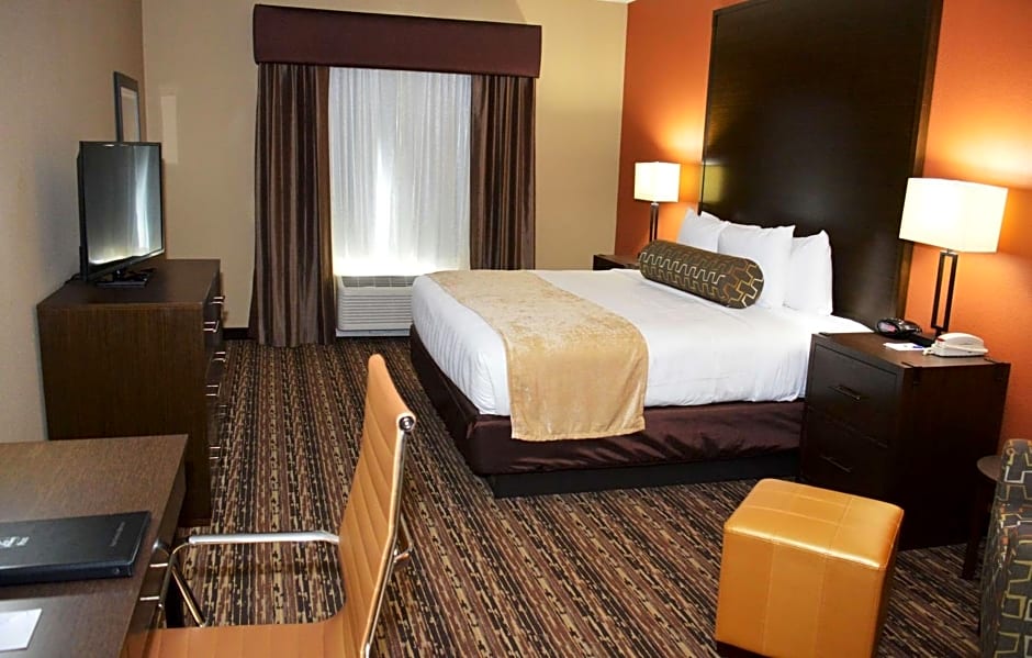 Best Western Plus Elmendorf Hotel