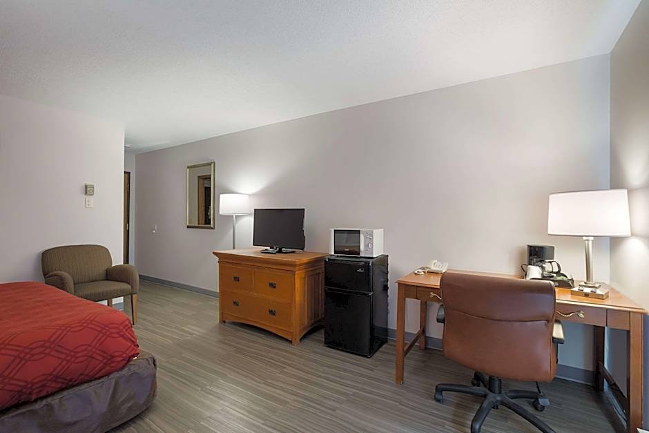 Photo 1 of 3 of 1 King Bed Suite, Accessible
