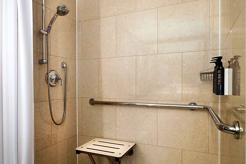 Sheraton Cavalier Calgary Hotel