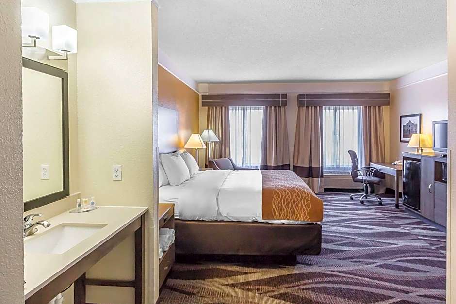 Comfort Inn I-10 EAST Near AT&T Center