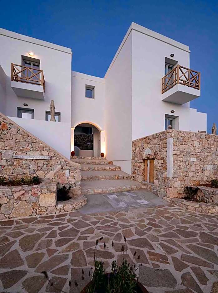 MIKRES CYCLADES DONOUSSA