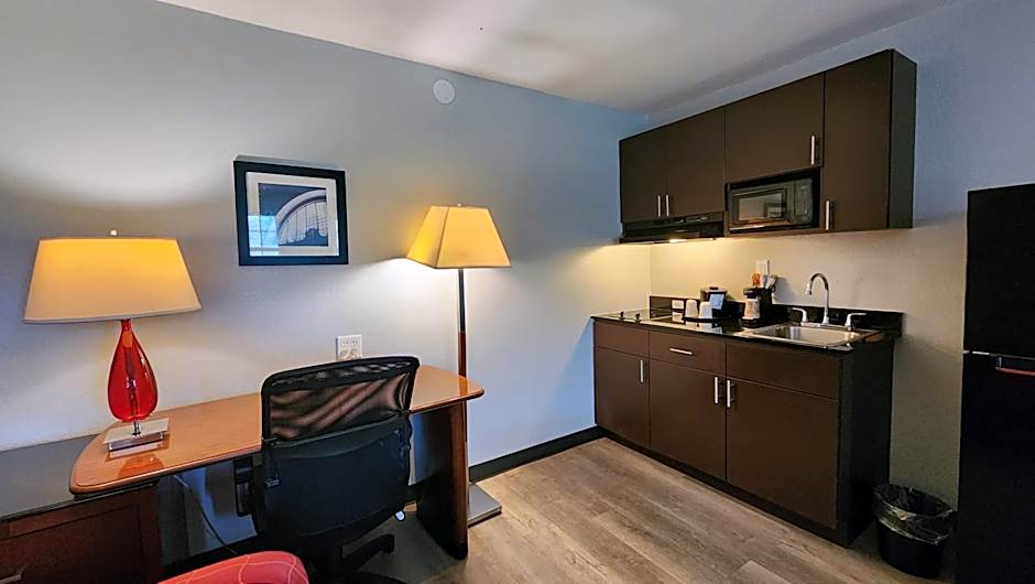La Quinta Inn & Suites by Wyndham Clute Lake Jackson
