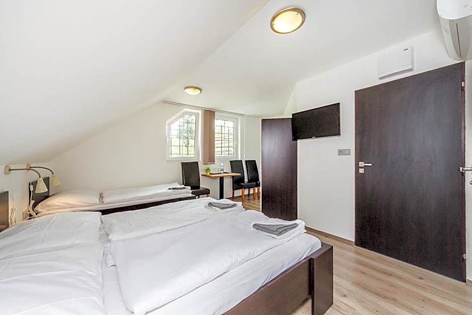 Nová Hospoda - Hotel & Restaurant