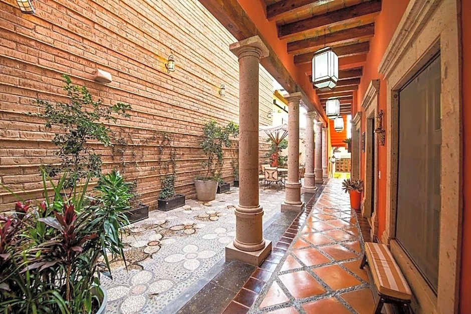 Exclusive Luxury Guest Center House
