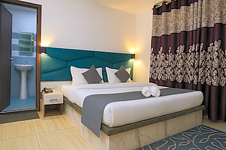 Hotel The Elegance