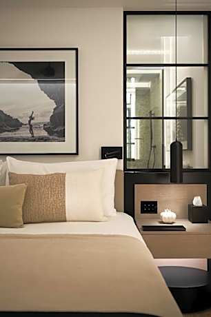 LUX* Junior Suite