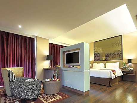 Junior Suite with 1 King Size Bed