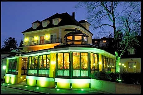 Parkhotel Neubauer
