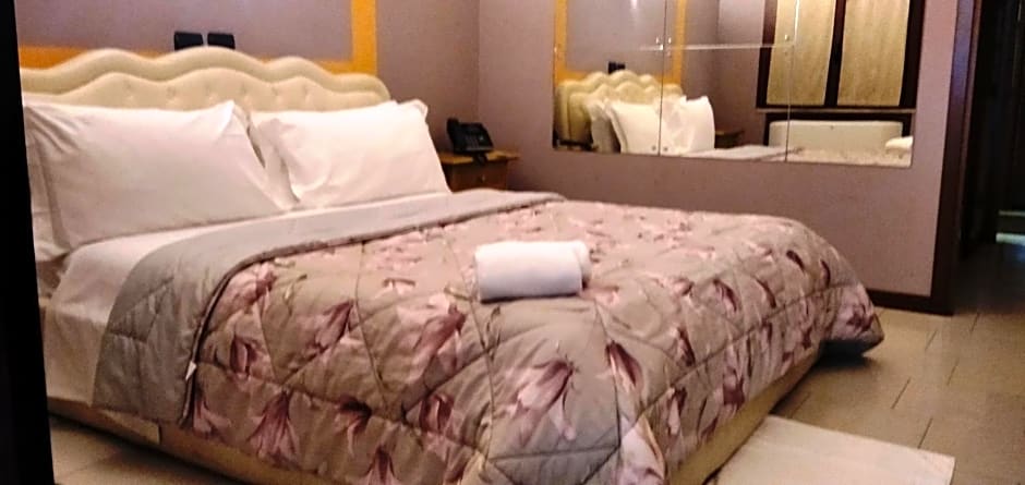 Hotel Motel Est
