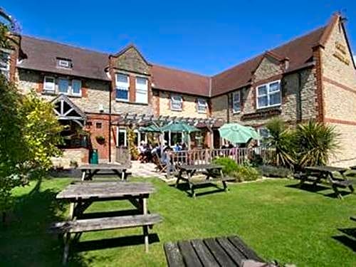 Bolingbroke Arms & Hotel