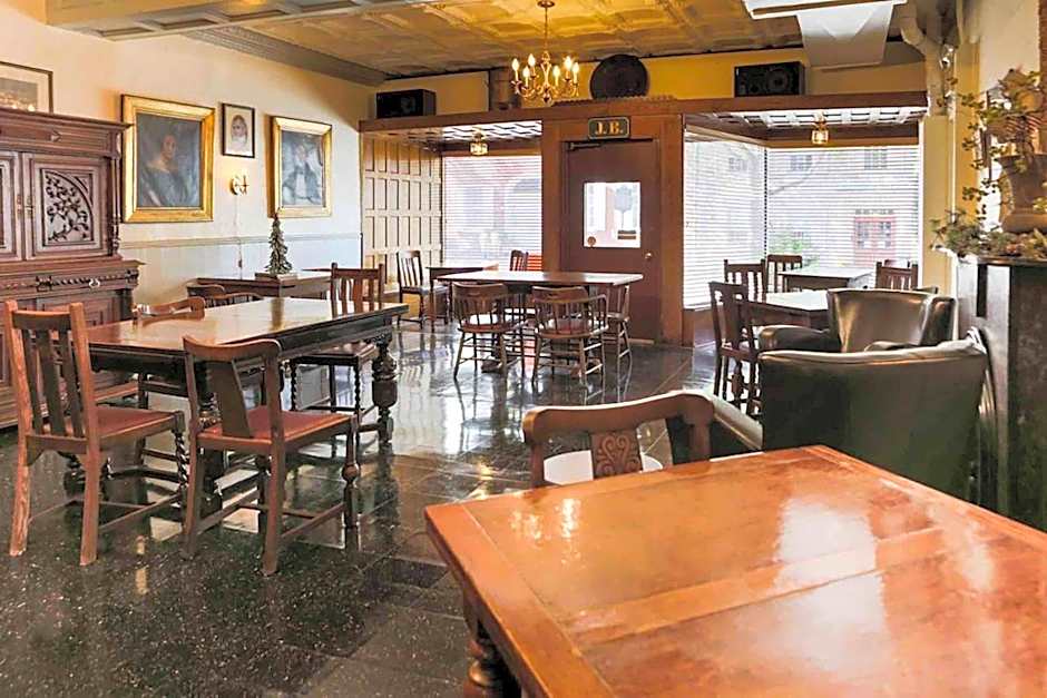 James Buchanan Hotel, Trademark Collection by Wyndham