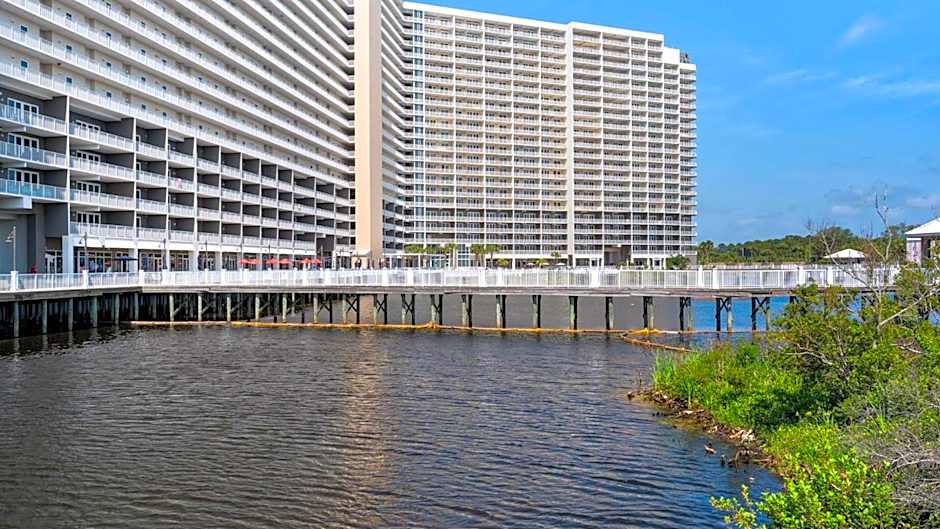 Laketown Wharf 1037